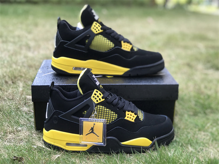 AIR JORDAN 4