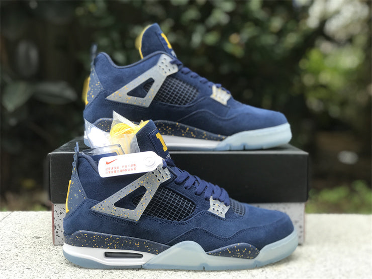 AIR JORDAN 4