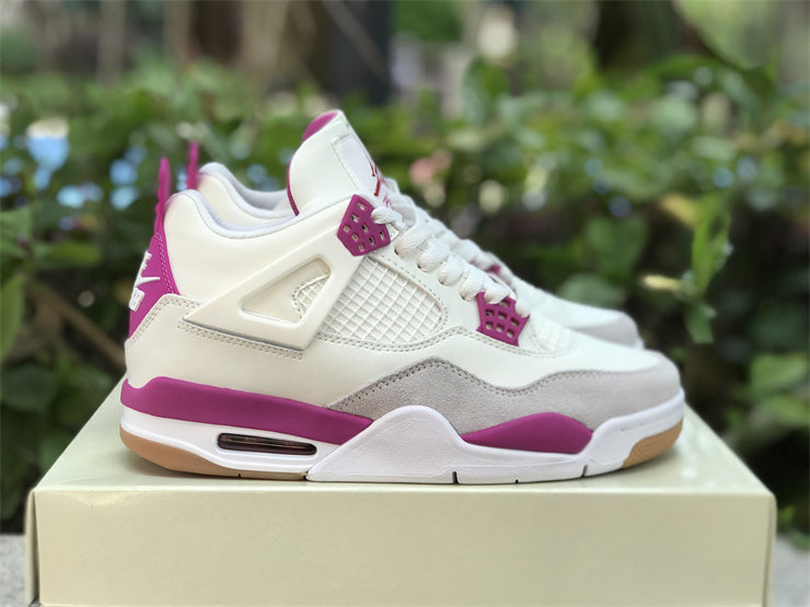 AIR JORDAN 4