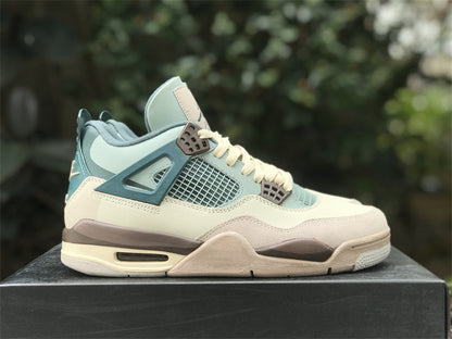 AIR JORDAN 4