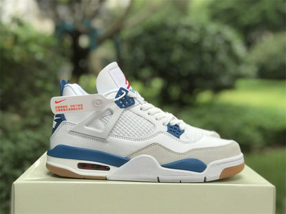 AIR JORDAN 4