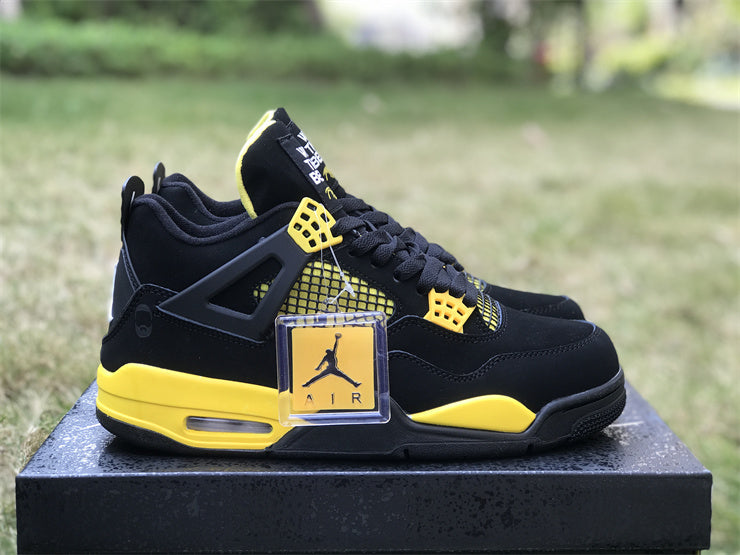 AIR JORDAN 4