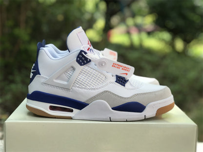 AIR JORDAN 4