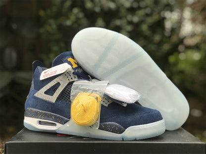 AIR JORDAN 4