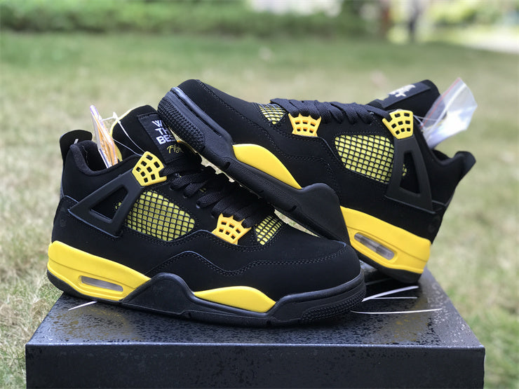 AIR JORDAN 4