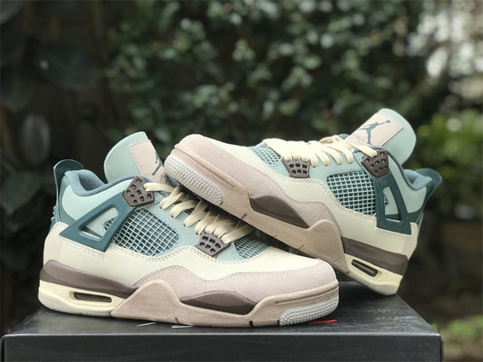 AIR JORDAN 4