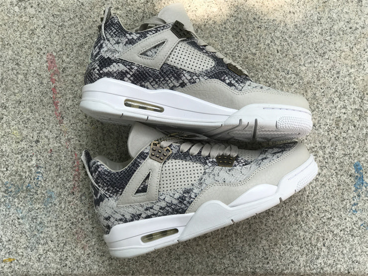 AIR JORDAN 4