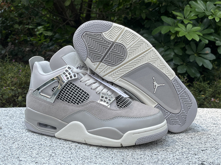 AIR JORDAN 4