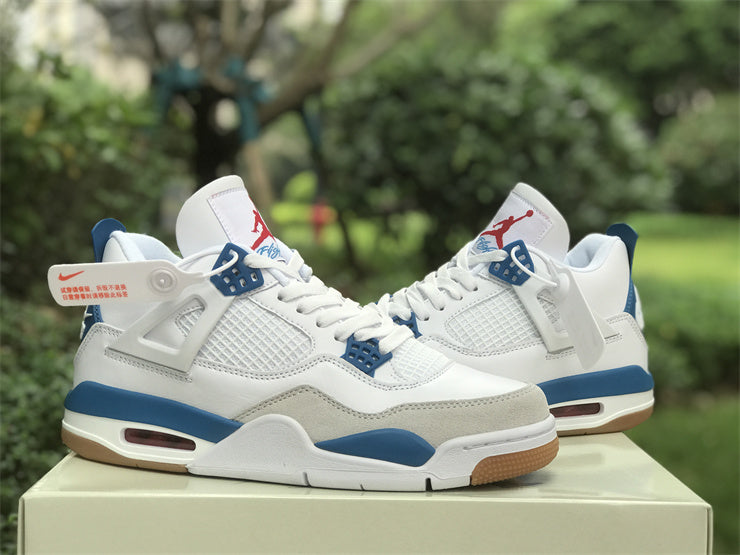 AIR JORDAN 4