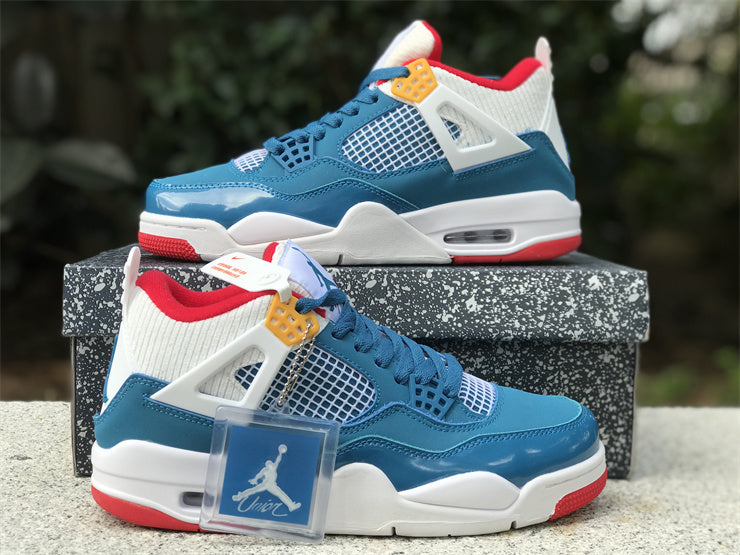 AIR JORDAN 4