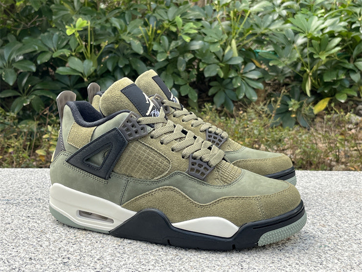 AIR JORDAN 4