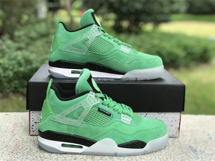 AIR JORDAN 4