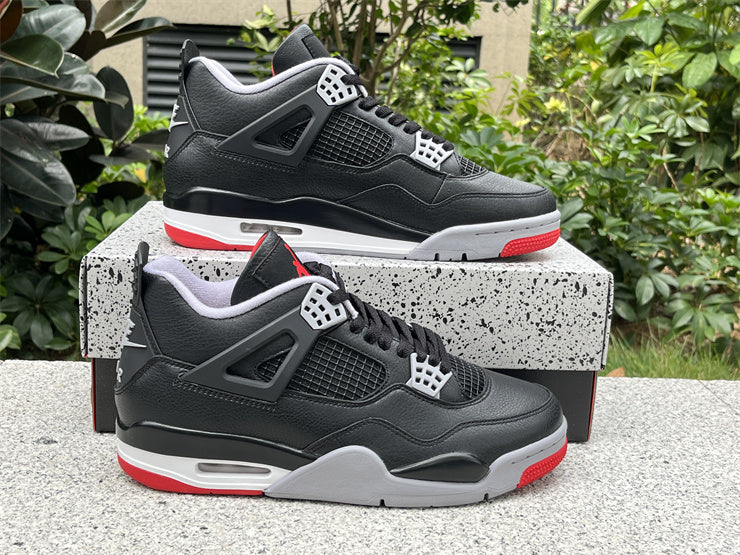 AIR JORDAN 4