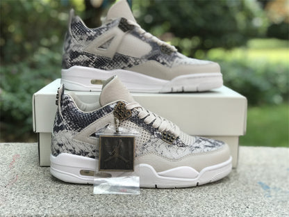 AIR JORDAN 4