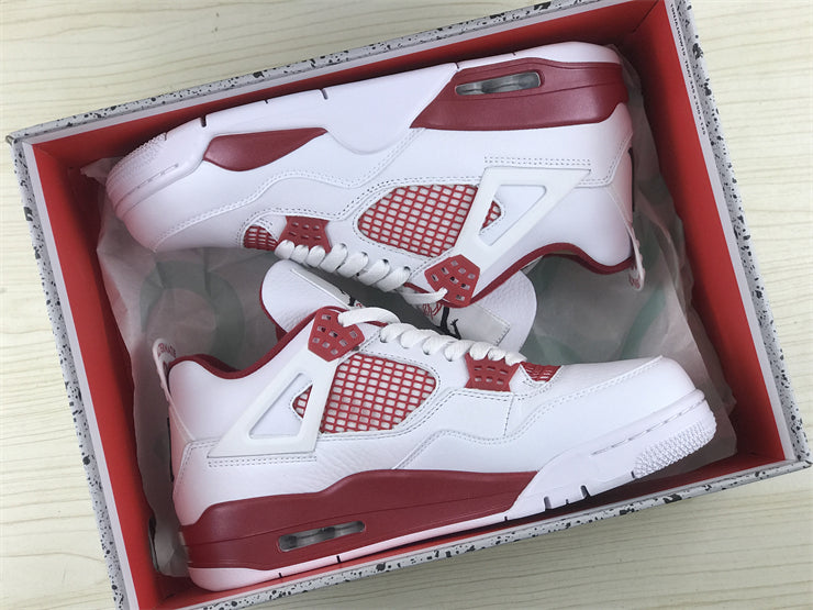 AIR JORDAN 4