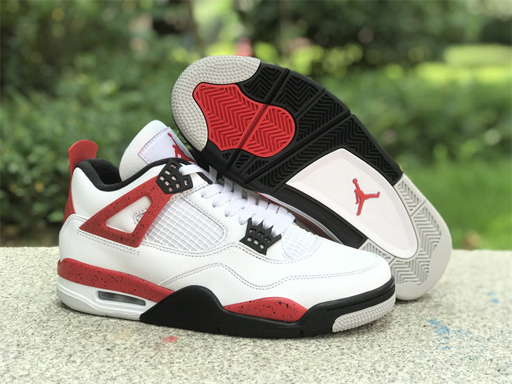 AIR JORDAN 4