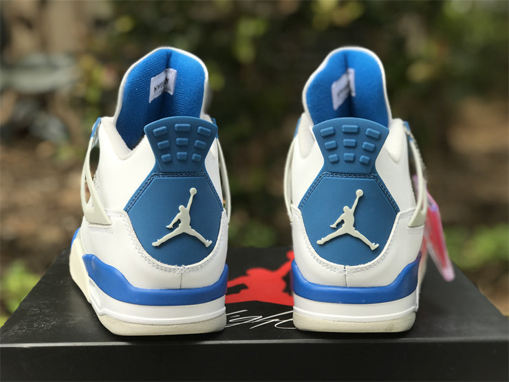 AIR JORDAN 4