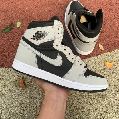 NIKE AIR JORDAN 1