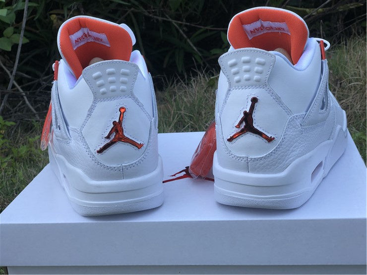 AIR JORDAN 4