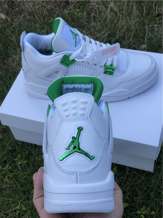 AIR JORDAN 4