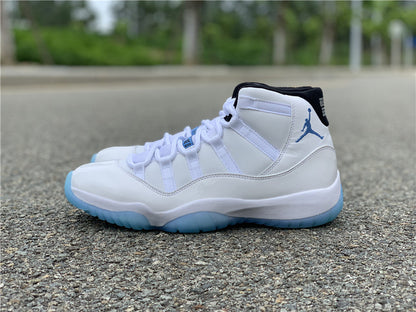 AIR JORDAN 11