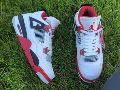 AIR JORDAN 4