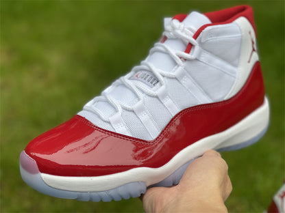 AIR JORDAN 11