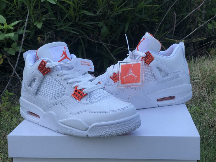 AIR JORDAN 4