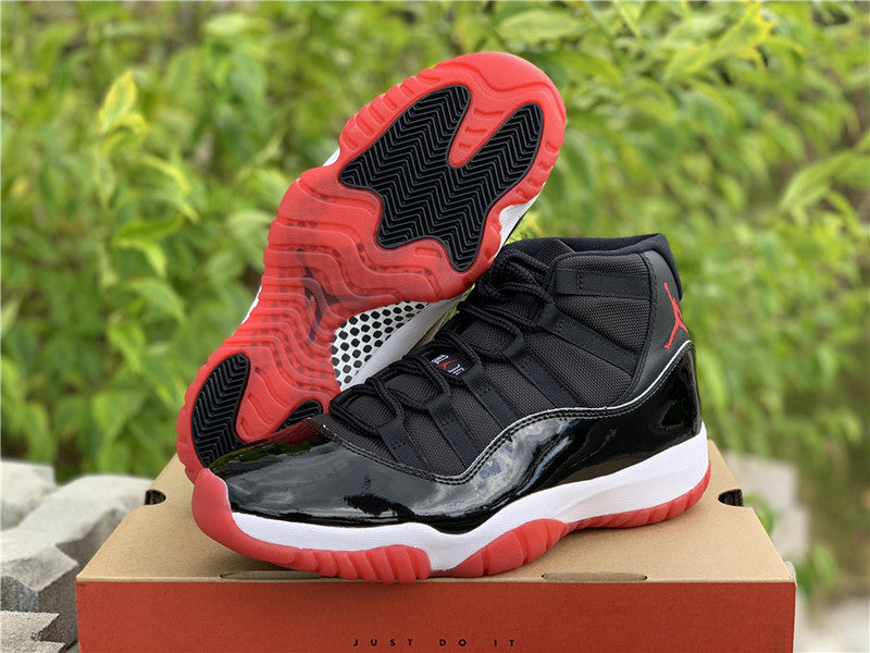 AIR JORDAN 11