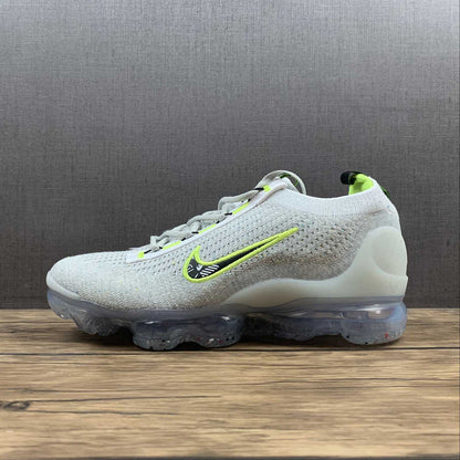 NIKE VAPOR MAX