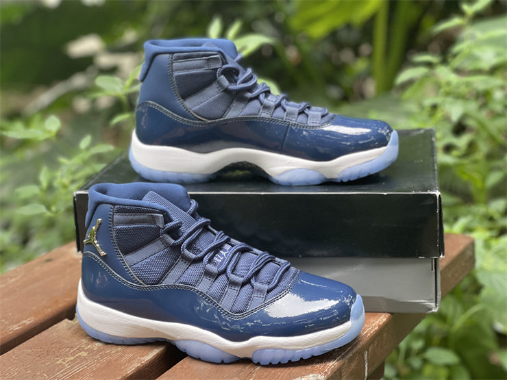 AIR JORDAN 11