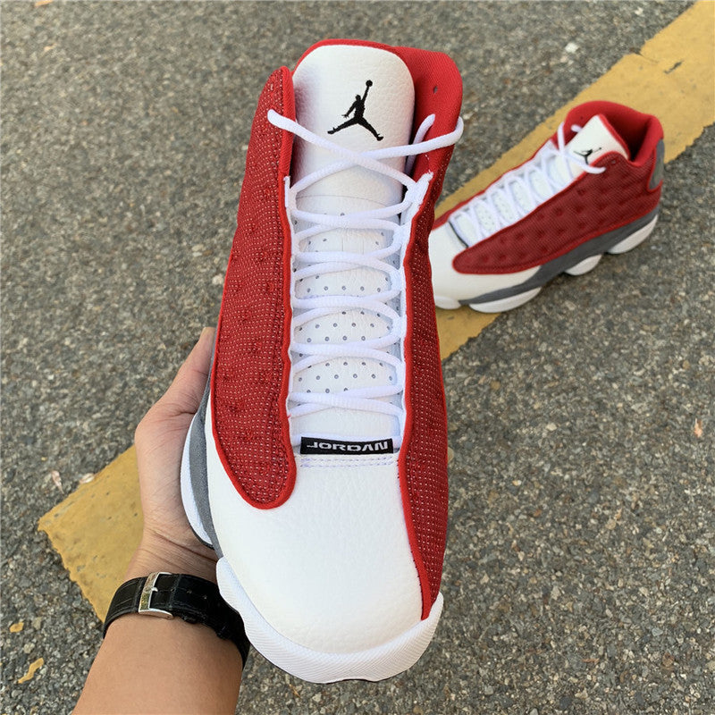 AIR JORDAN 13