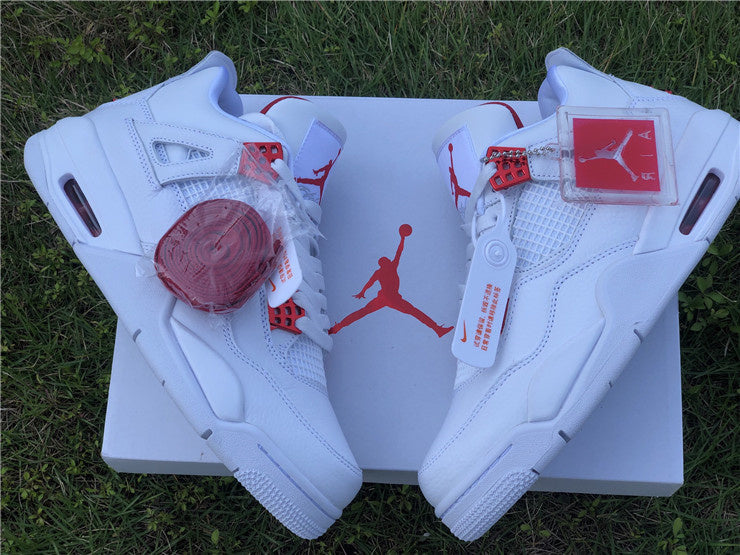 AIR JORDAN 4