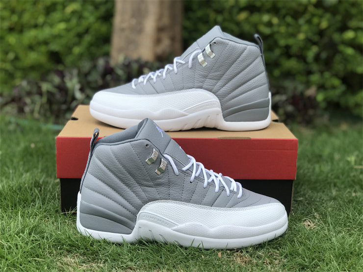 AIR JORDAN 12