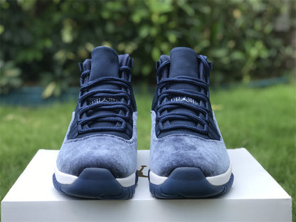 AIR JORDAN 11