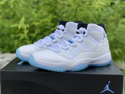 AIR JORDAN 11