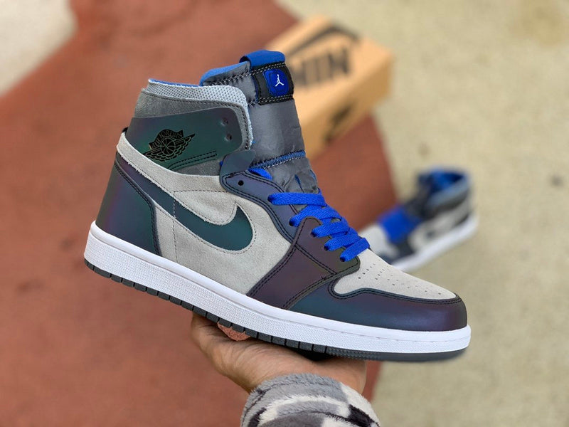 NIKE AIR JORDAN 1