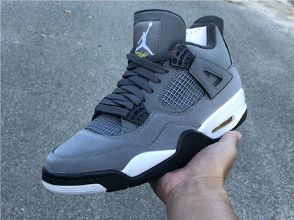 AIR JORDAN 4