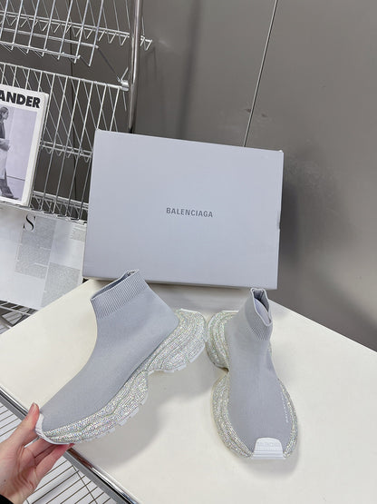 BALENCIAGA