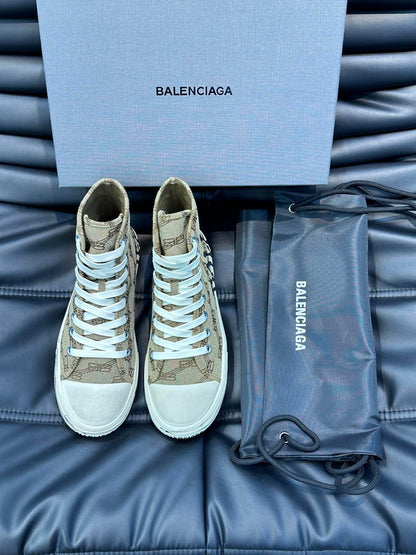 BALENCIAGA