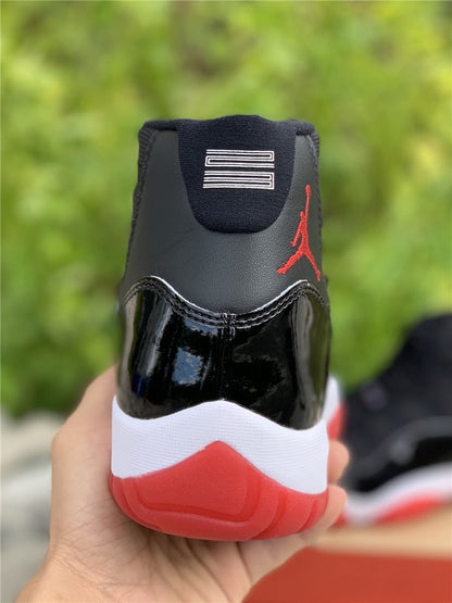 AIR JORDAN 11