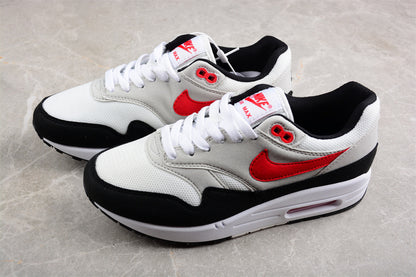 NIKE AIR MAX 1