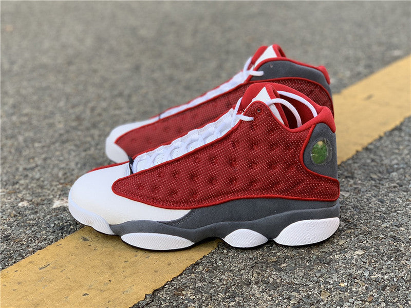 AIR JORDAN 13