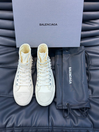 BALENCIAGA