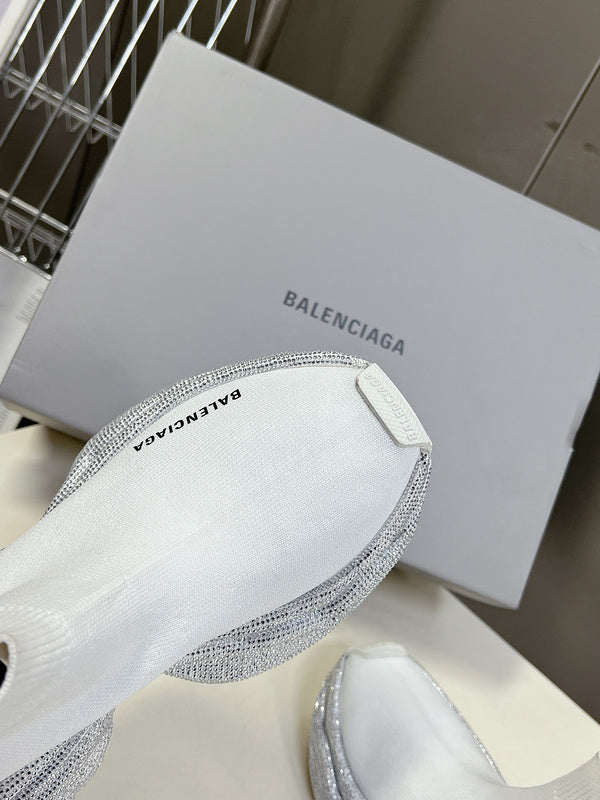 BALENCIAGA