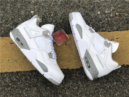 AIR JORDAN 4