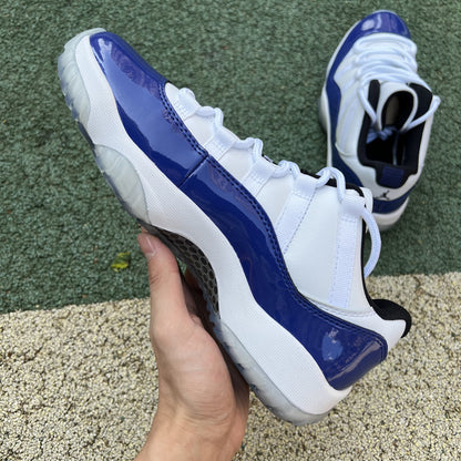 AIR JORDAN 11