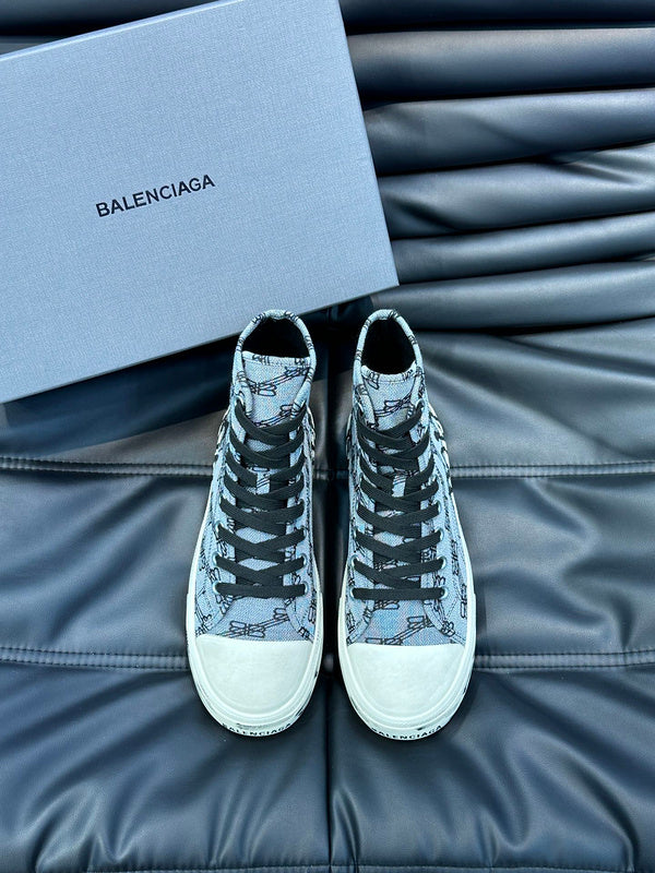 BALENCIAGA