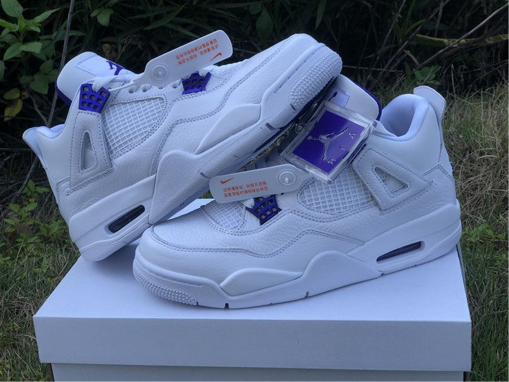 AIR JORDAN 4