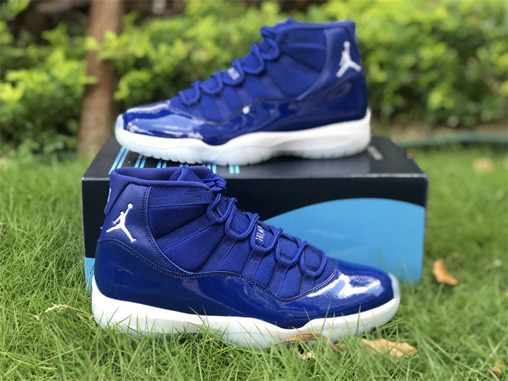 AIR JORDAN 11